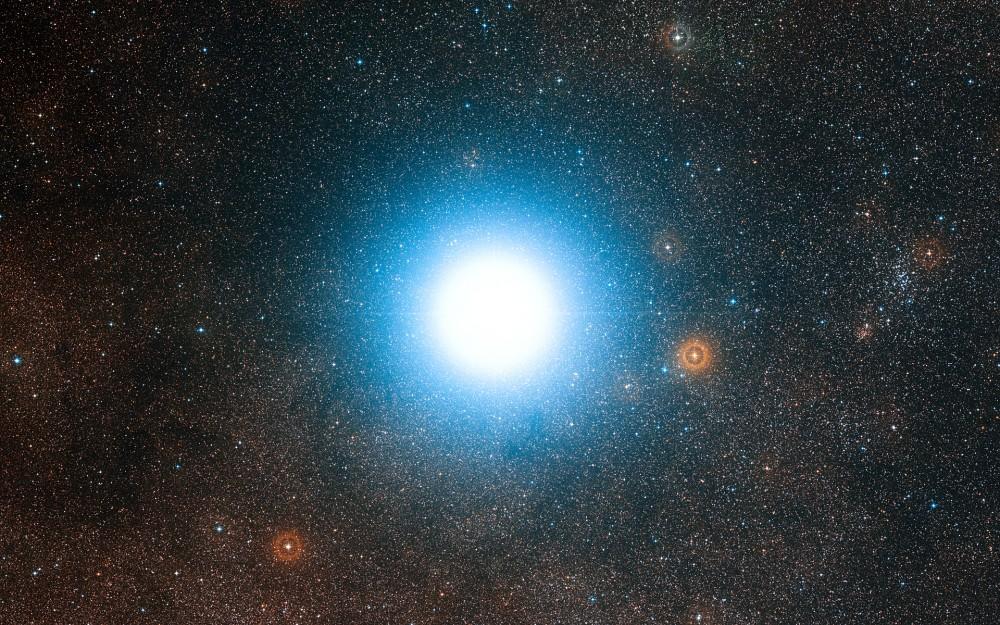 La estrella Alpha Centauri y su alrededor. Wikimedia Commons.