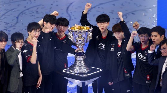 LoL Worlds 2021: EDward Gaming became champion after defeating Damwon Gaming 3 to 2