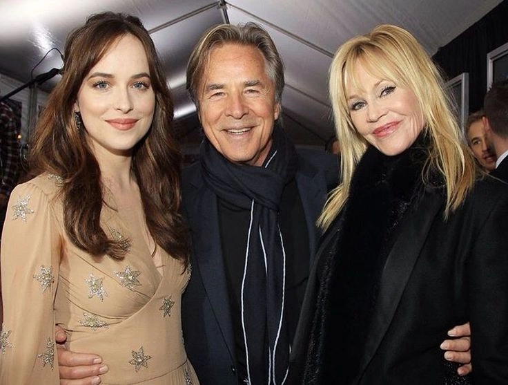 Dakota y Don Johnson con Melanie Griffith - famosos