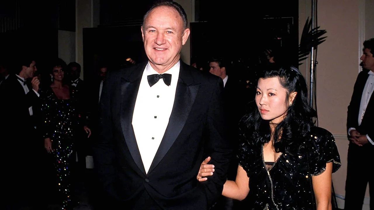 Gene Hackman y Betsy Arakawa