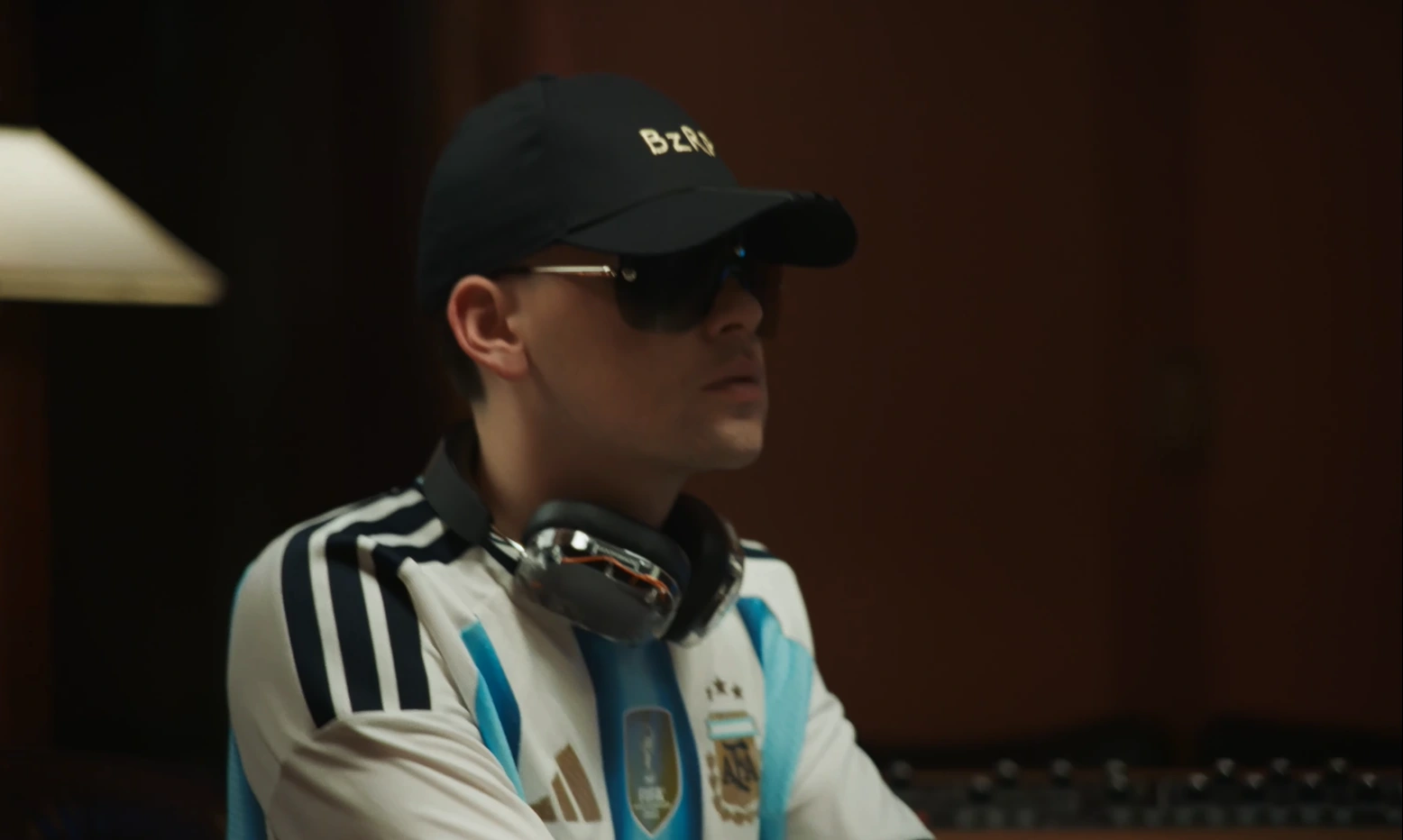 Bizarrap auriculares Mondo