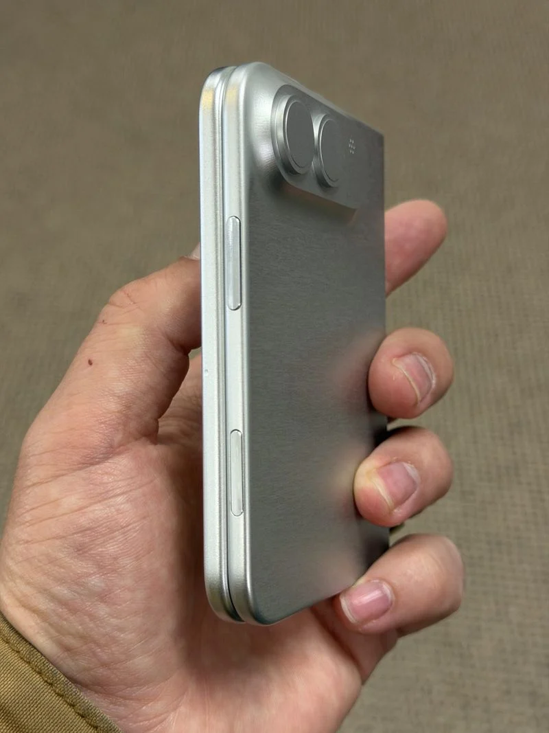 iPhone Ultra
