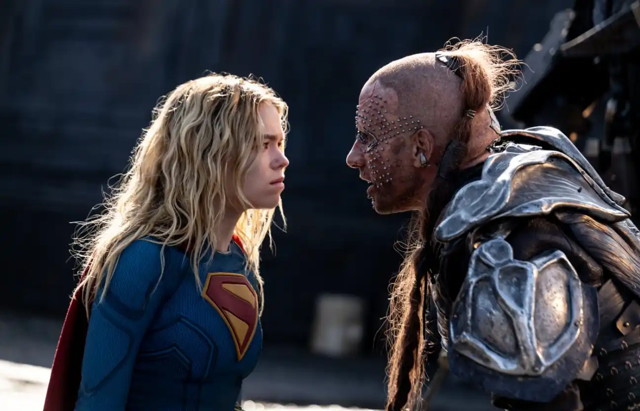 reacciones Supergirl