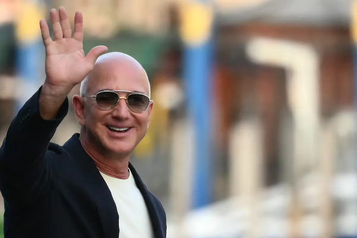 Jeff Bezos, fundador de Amazon, habla sobre la inteligencia artificial y los empleos