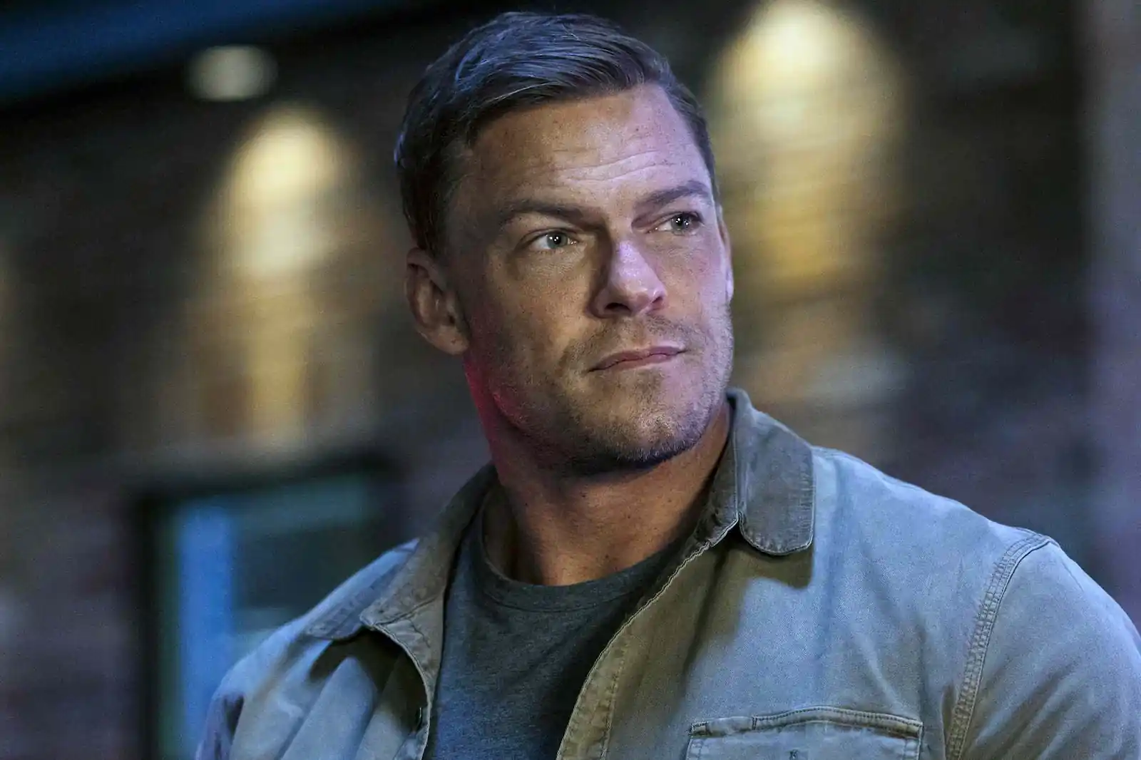 Alan Ritchson como Jack Reacher en la serie de Amazon Prime Video