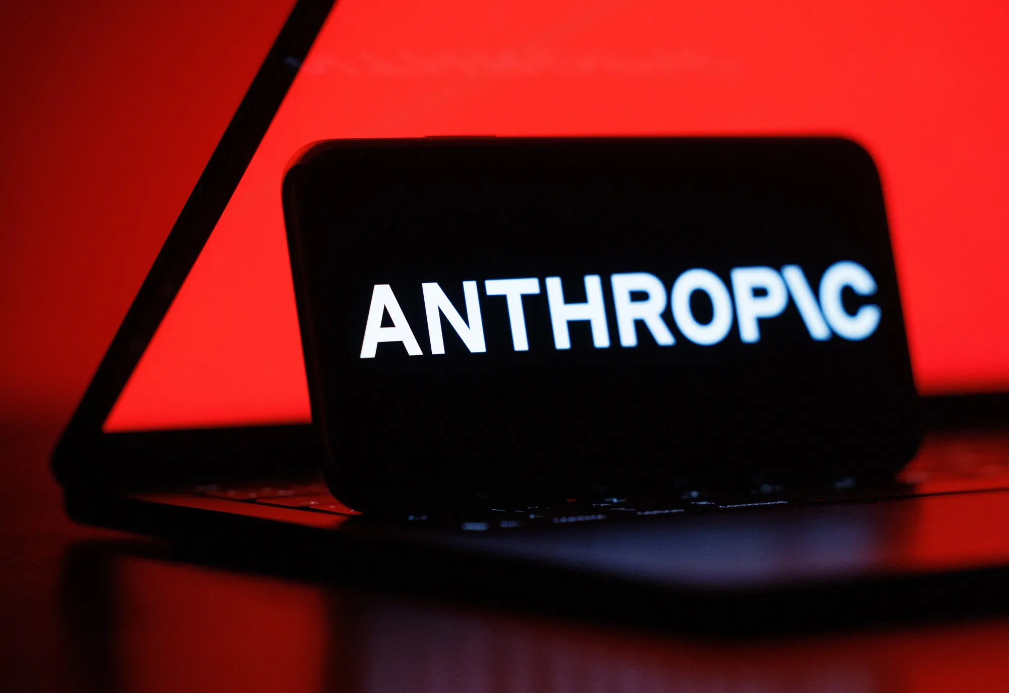 El logo de Anthropic, la empresa detrás de los modelos Claude