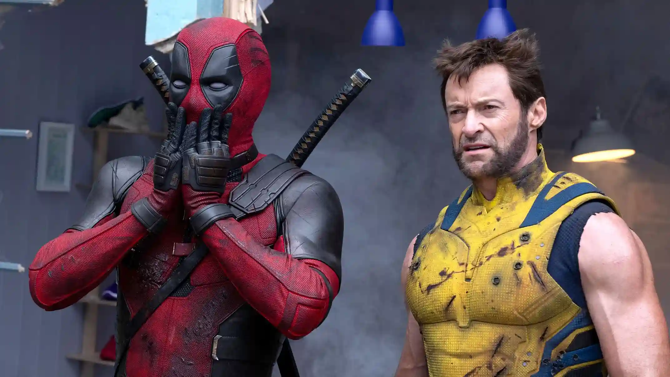 Deadpool con su traje rojo, personaje que Ryan Reynolds volverá a interpretar