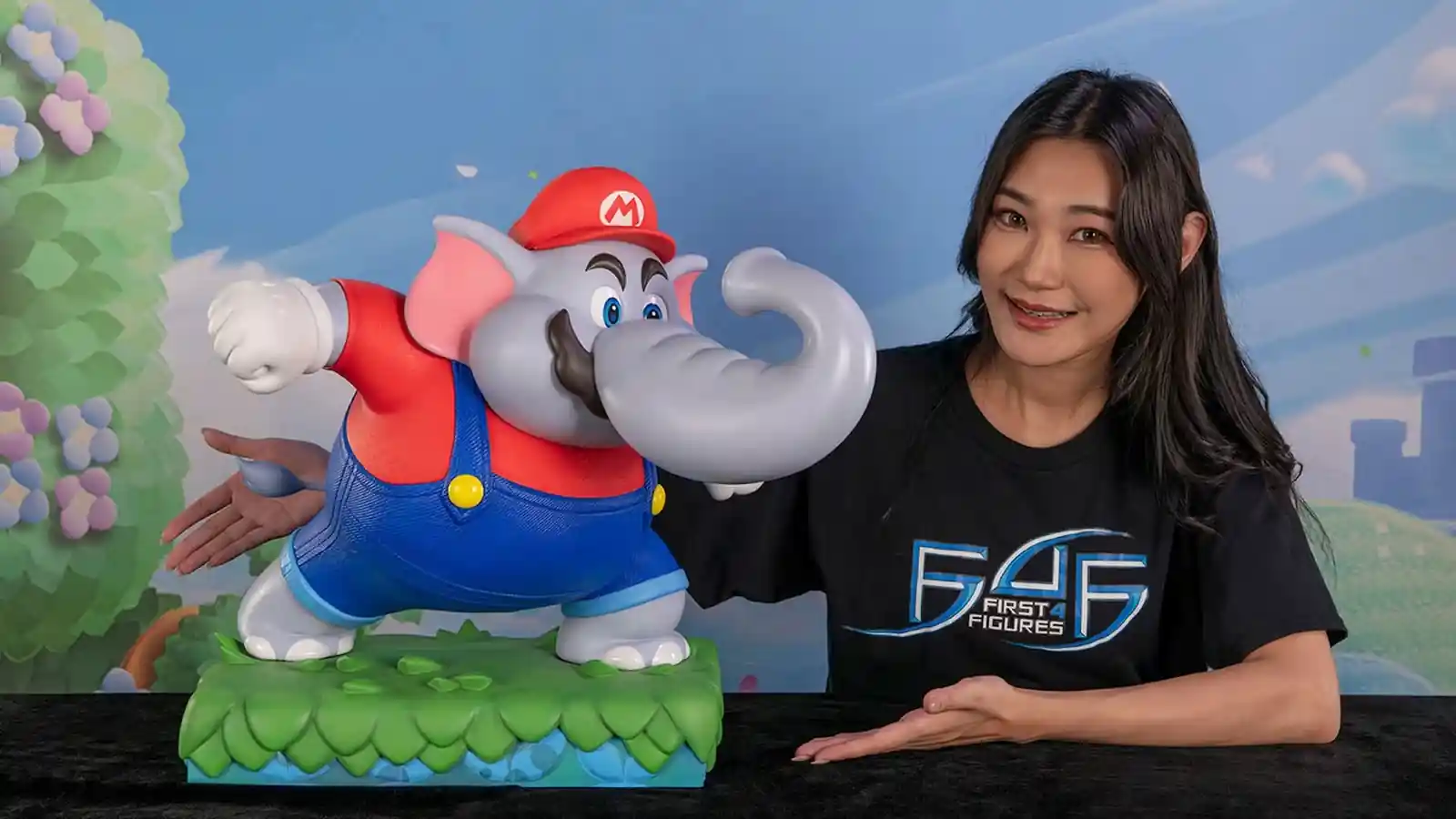 Estatua de Mario Elefante de First 4 Figures en su pose de ataque, con licencia oficial de Nintendo