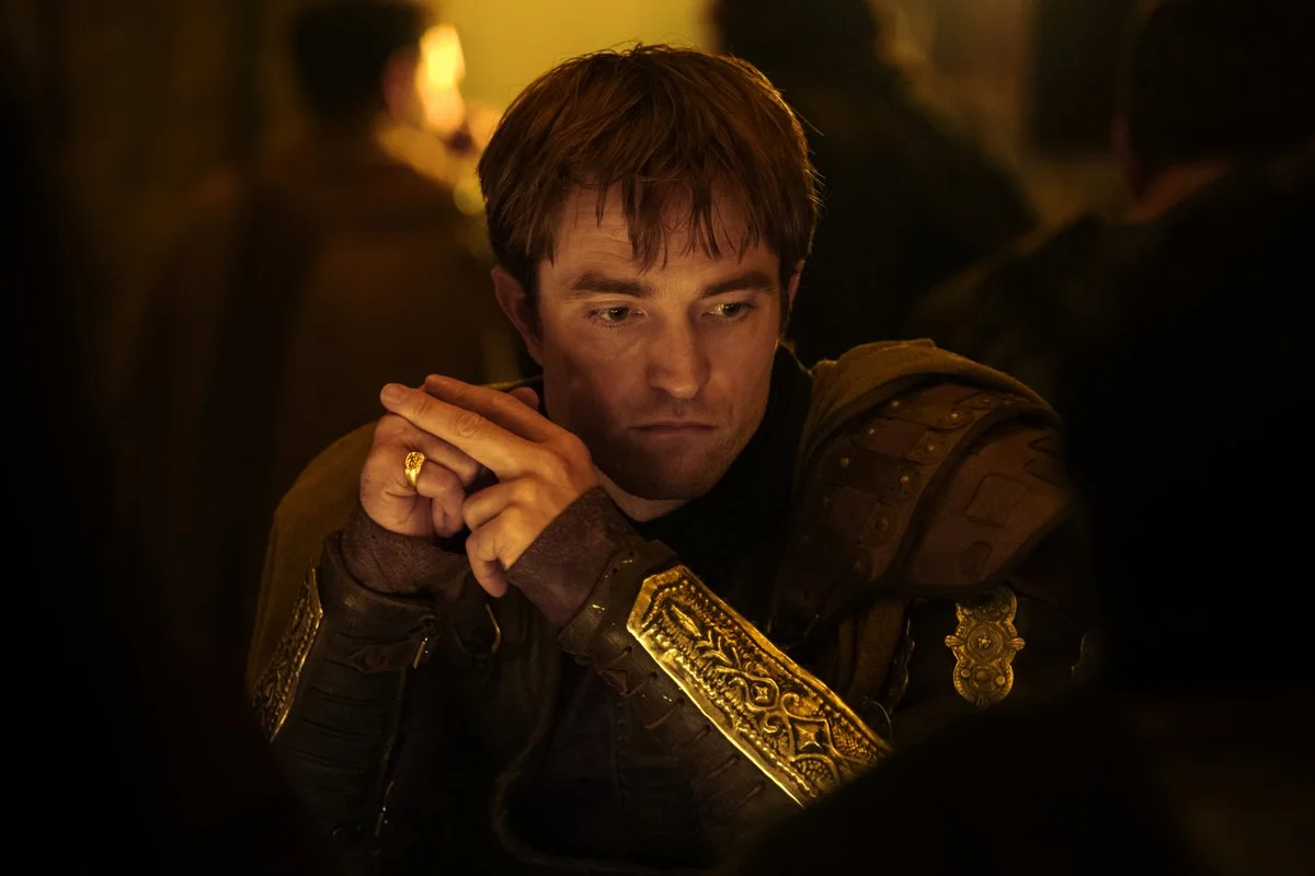 Robert Pattinson como Antínoo en La Odisea, de Christopher Nolan