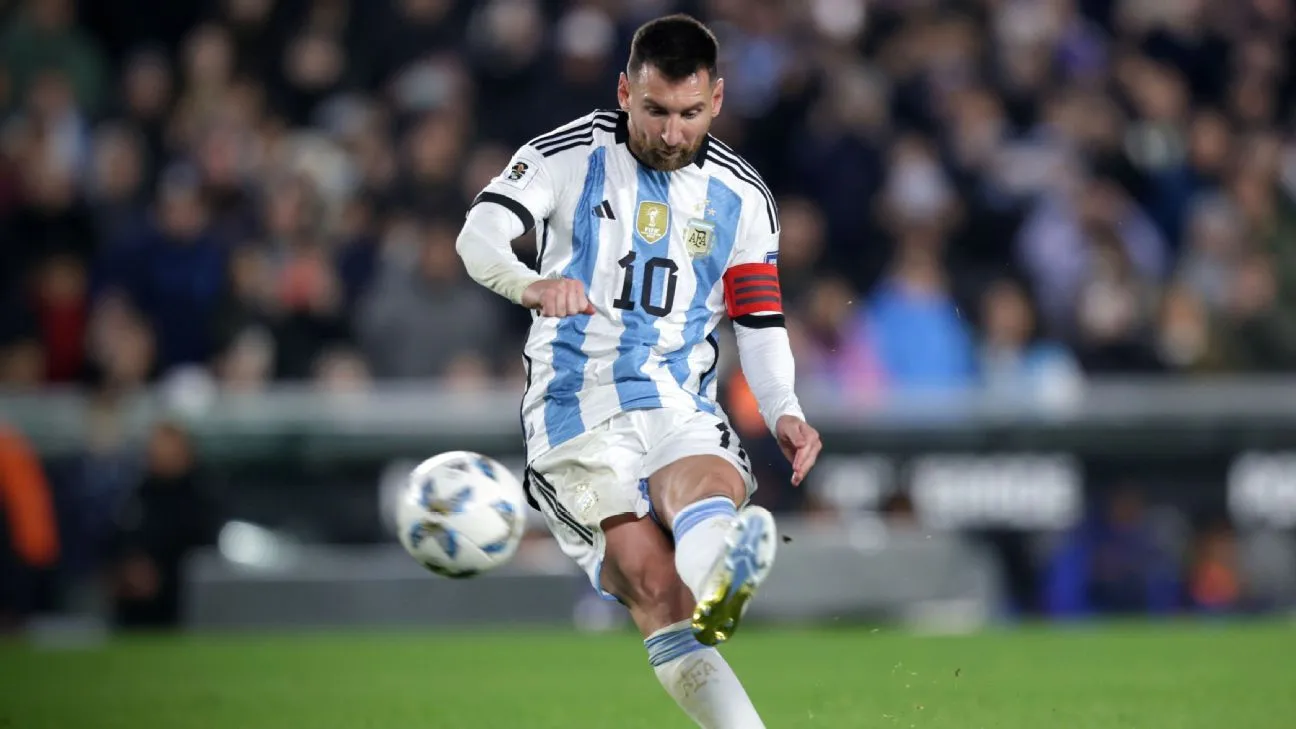 Lionel Messi frente a un tiro libre