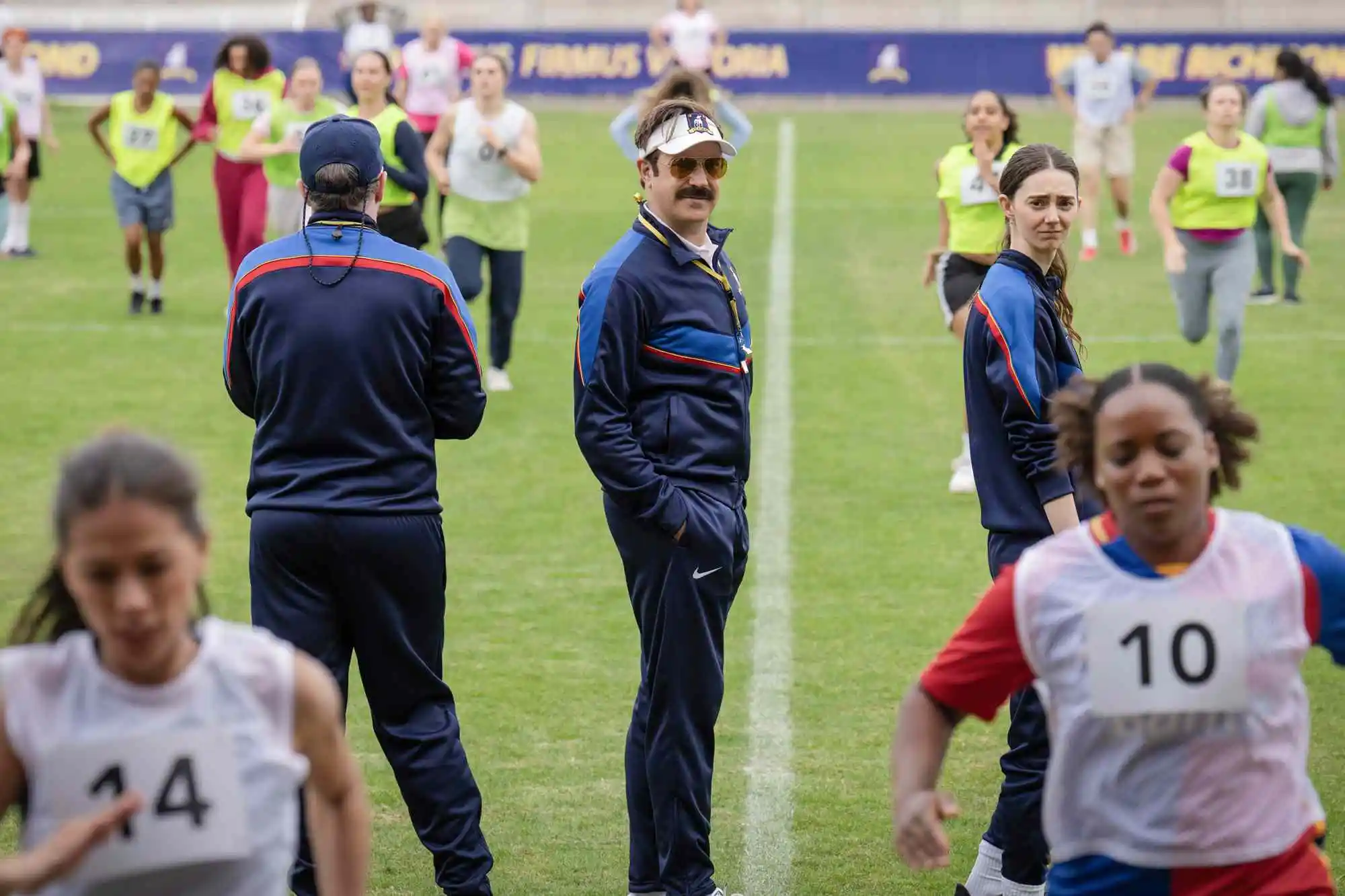 Ted Lasso dirige al nuevo equipo femenino del AFC Richmond en la temporada 4