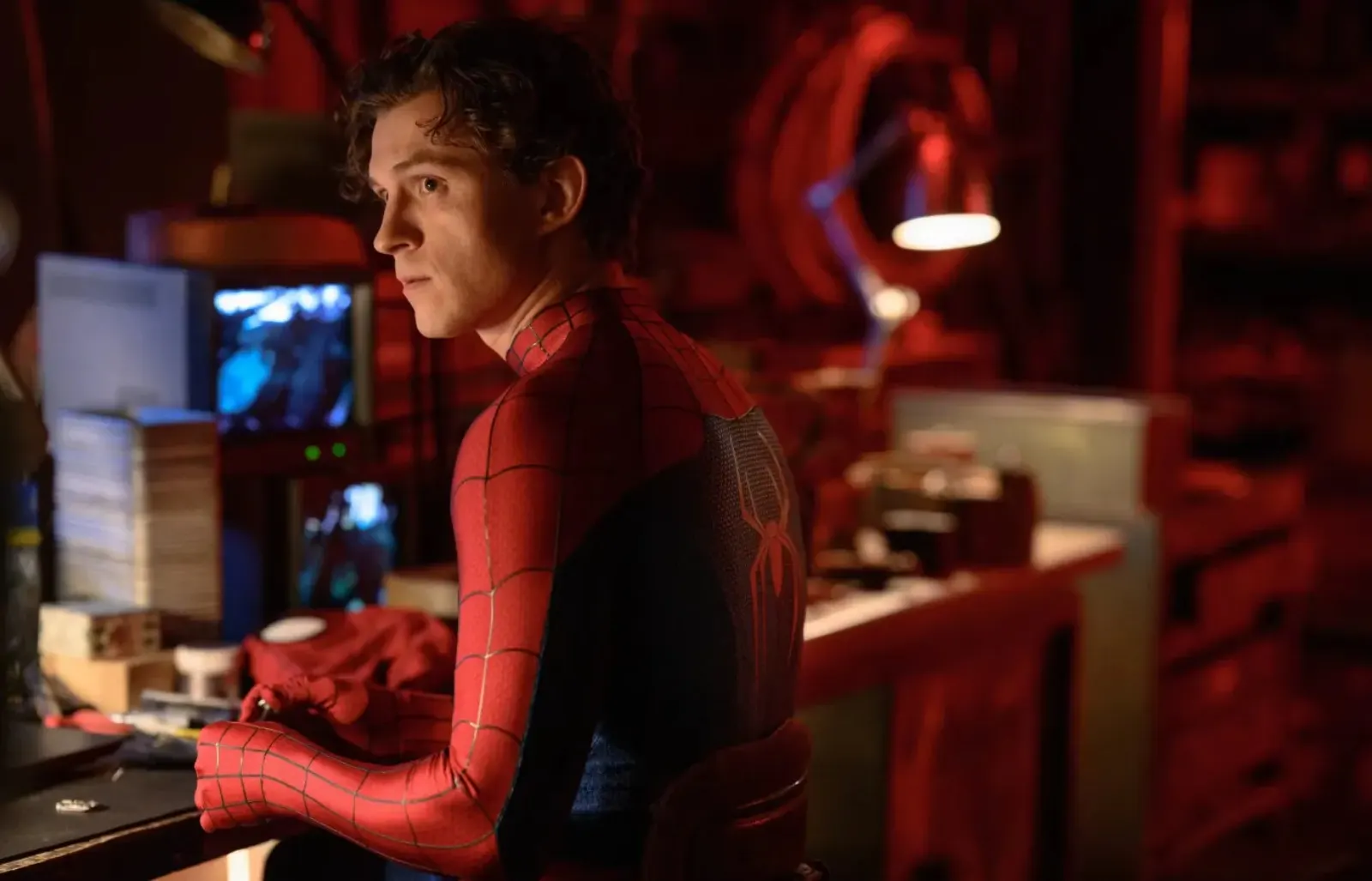 Tom Holland como Spider-Man en una escena de Brand New Day