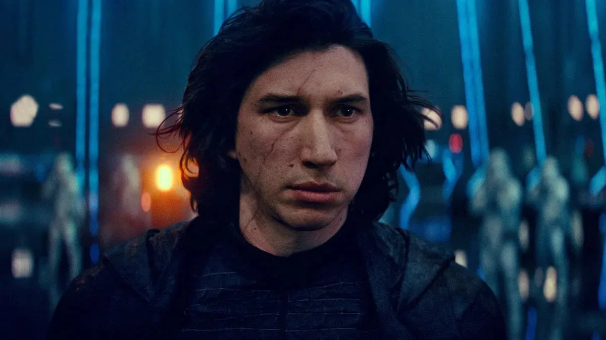 Adam Driver como Kylo Ren en Star Wars, el actor que Marvel busca sumar al MCU