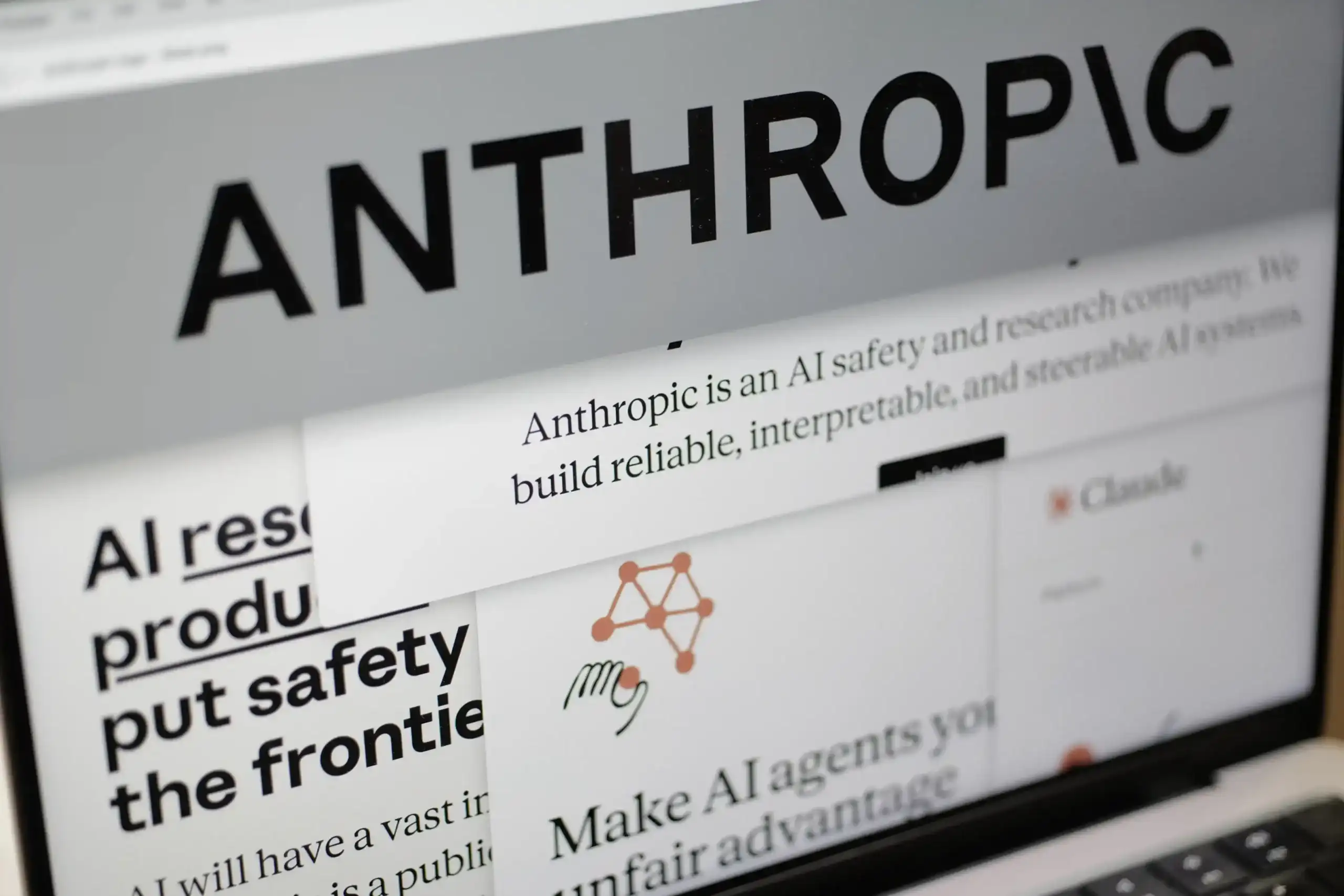 El sitio web oficial de Anthropic, la empresa detrás de Claude
