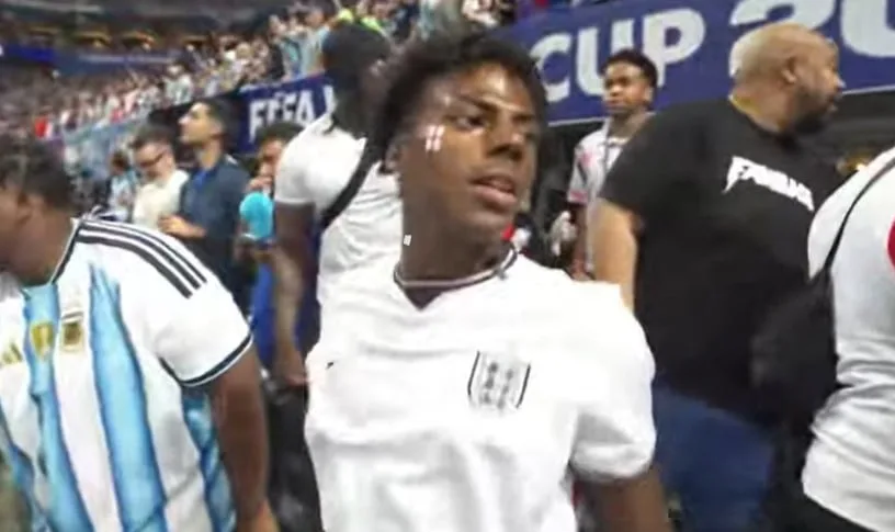 IShowSpeed con la camiseta de Inglaterra en la semifinal ante Argentina en Atlanta