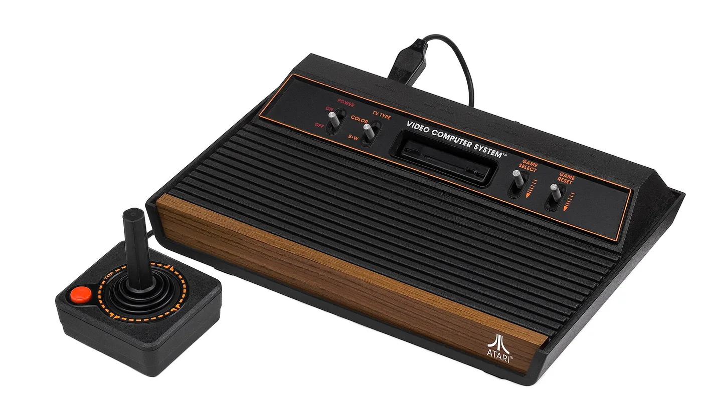 Consola Atari 2600, la plataforma del que muchos consideran el peor videojuego de la historia