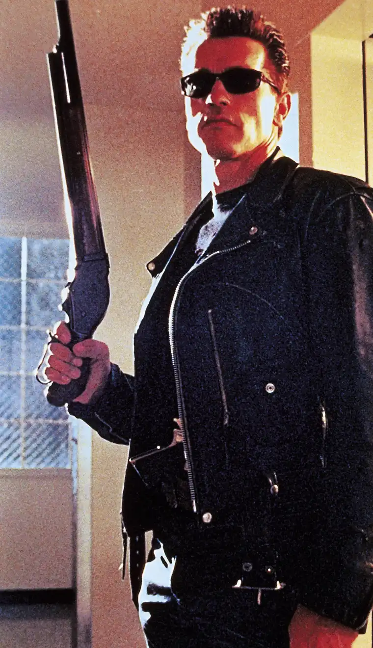 El T-800 (Arnold Schwarzenegger) con su escopeta en Terminator 2: El Juicio Final