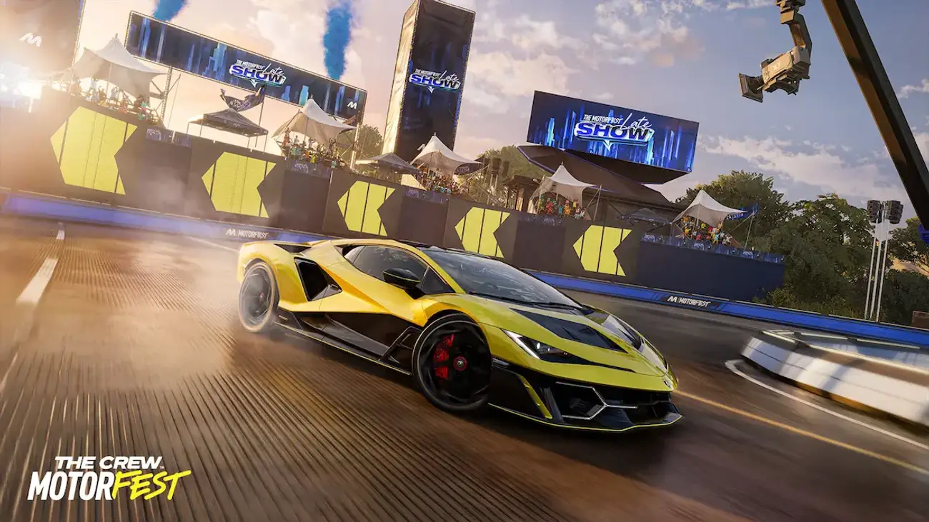 Escena de carrera en The Crew Motorfest, ambientado en Hawái