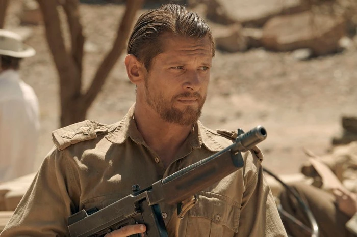 Jack O'Connell como Paddy Mayne en SAS: Rogue Heroes, uno de los candidatos a James Bond