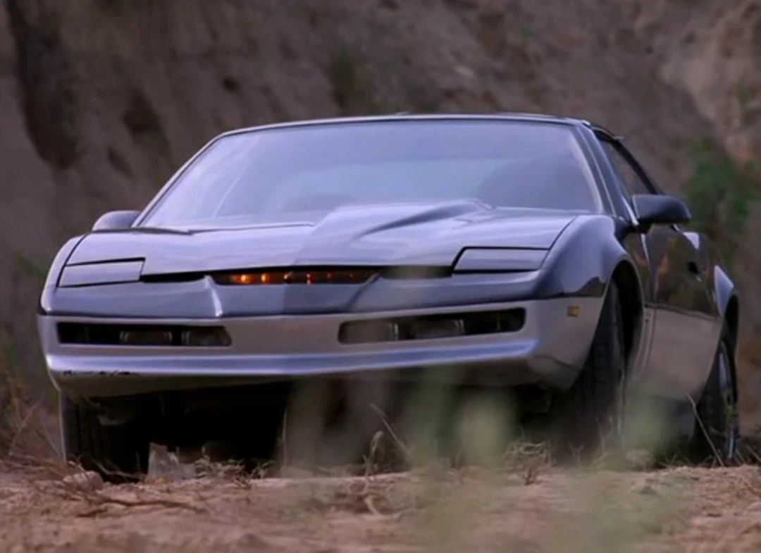 KARR, el auto inteligente malvado de Knight Rider con la voz de Peter Cullen