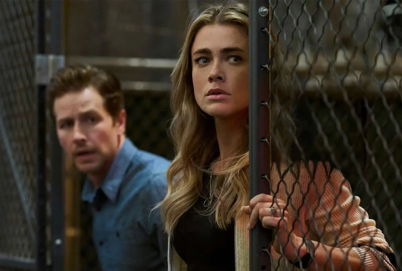 Josh Dallas y Melissa Roxburgh como Ben y Michaela Stone en Manifest, la serie original de Netflix