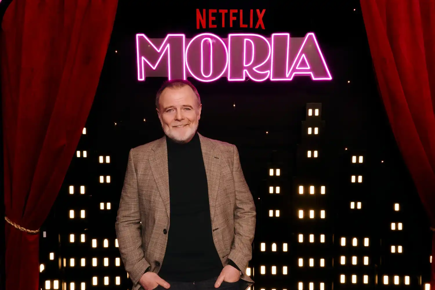 Luis Machín en la premiere de la serie Moria