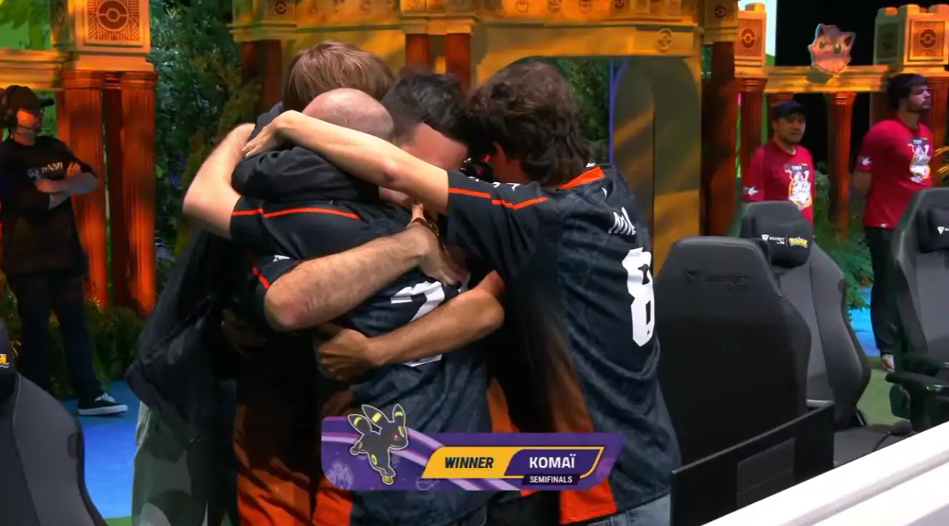 El equipo francés Komaï festeja su victoria en semifinales de Pokémon UNITE en el Mundial Pokémon 2026