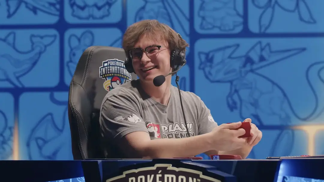 Jackson Ford compitiendo, tercero en la tabla de Pokémon TCG 2026