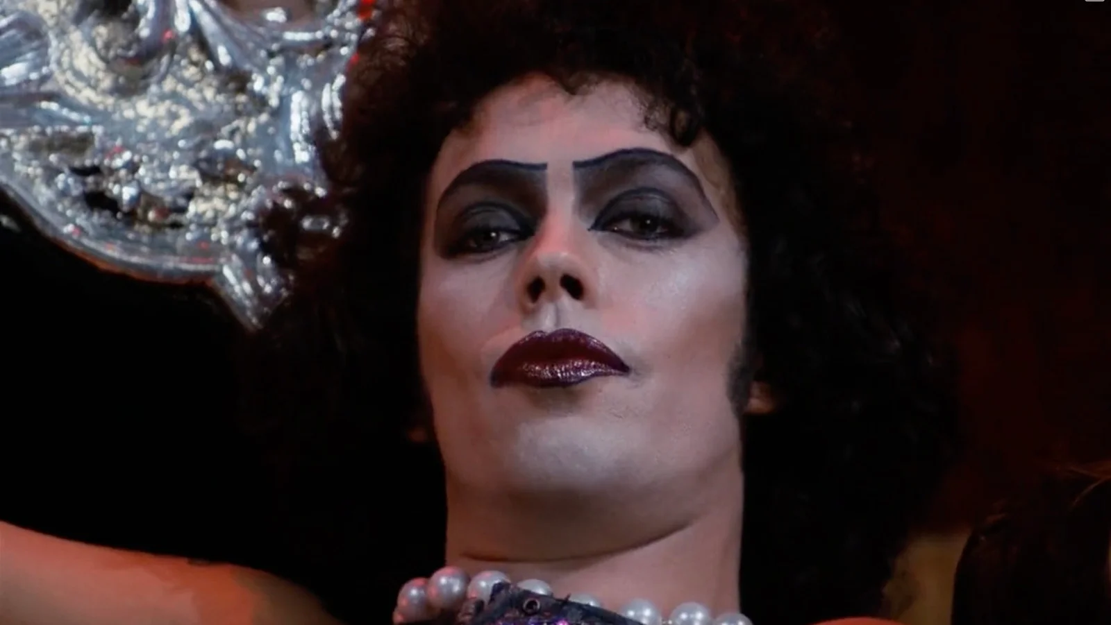Tim Curry como Dr. Frank-N-Furter en The Rocky Horror Picture Show