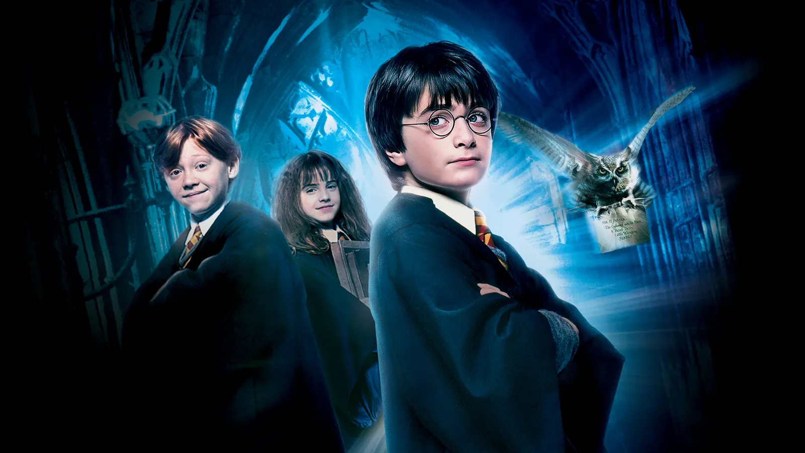 Harry, Ron y Hermione en el arte promocional de Harry Potter y la piedra filosofal, con una lechuza que lleva la carta de Hogwarts