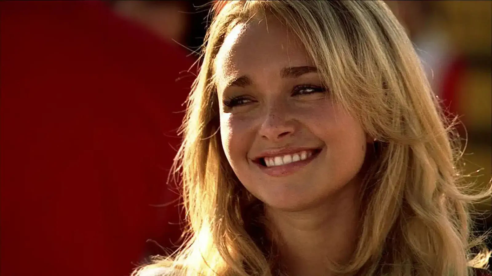 Primer plano de Hayden Panettiere, la actriz cuya causa de muerte reveló el forense de Greenville