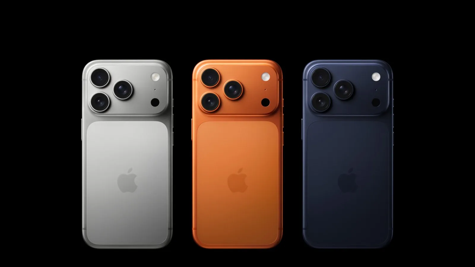 Tres modelos de iPhone Pro vistos de espaldas, la línea que Apple rediseñaría para el iPhone 20