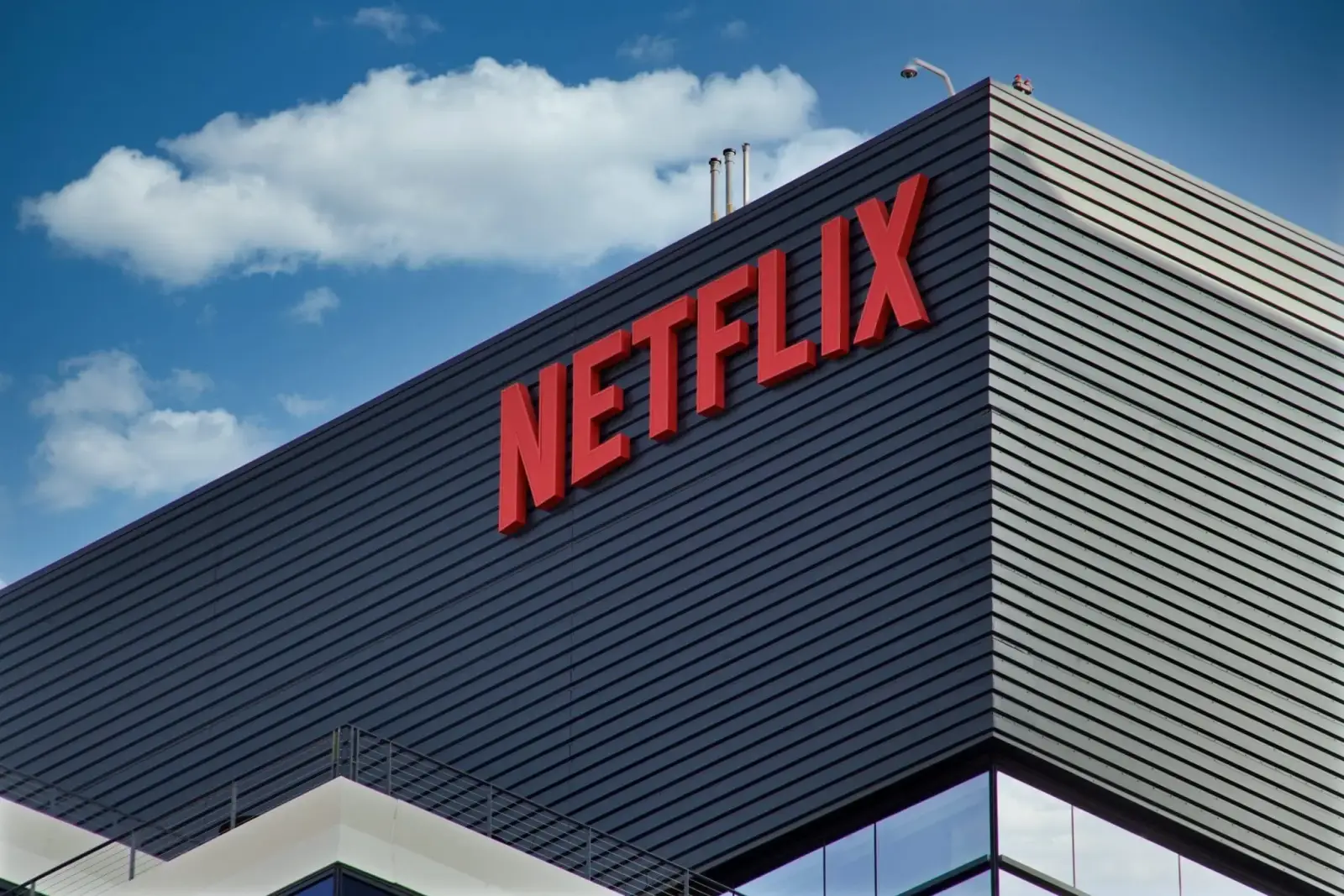 Edificio de las oficinas de Netflix en Los Ángeles, donde ocurrió el robo del disco duro