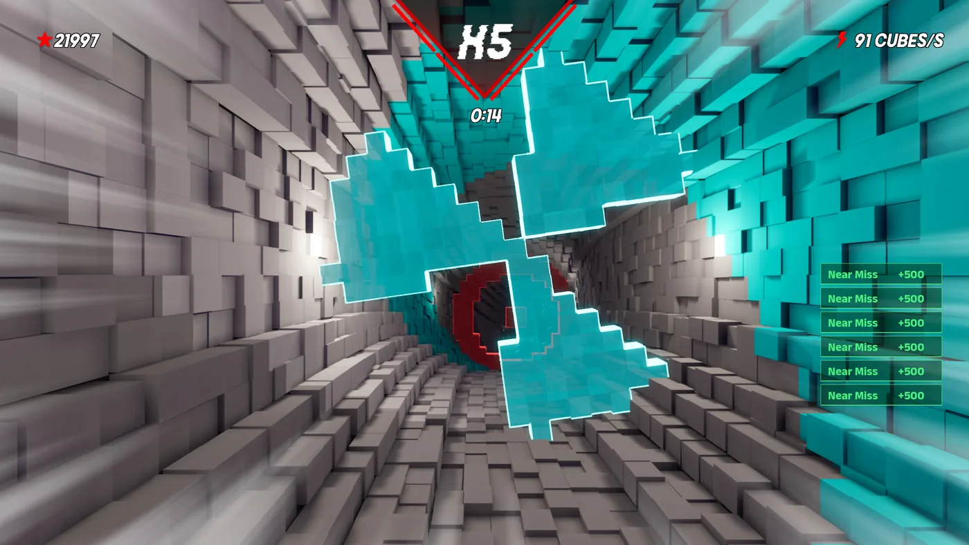 Nivel gris y celeste de Sensory Overload, con paredes de bloques que recuerdan a los mapas dropper de Minecraft