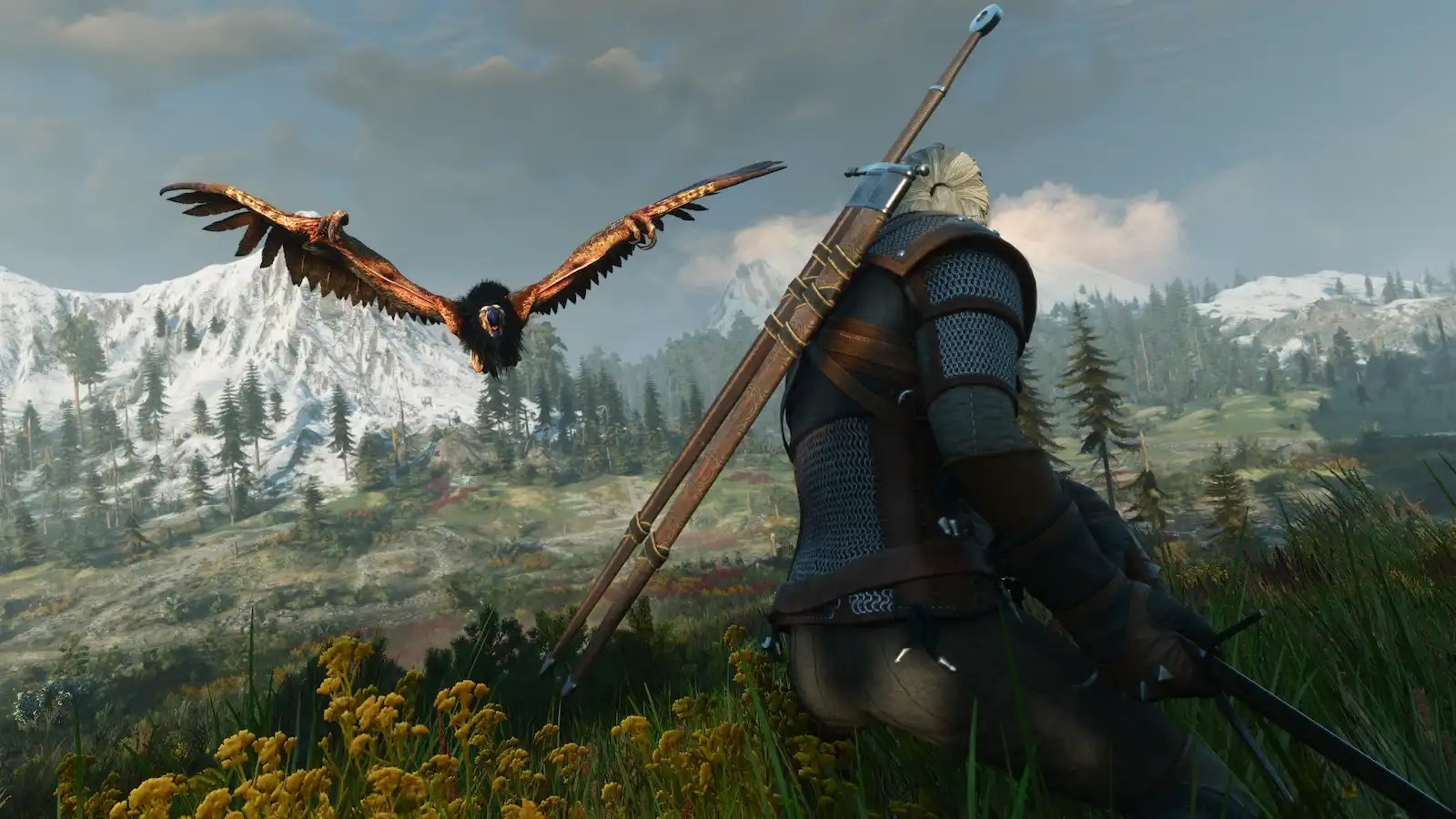 Geralt de Rivia observa a un grifo que vuela sobre las montañas nevadas de Skellige en The Witcher 3 Remastered