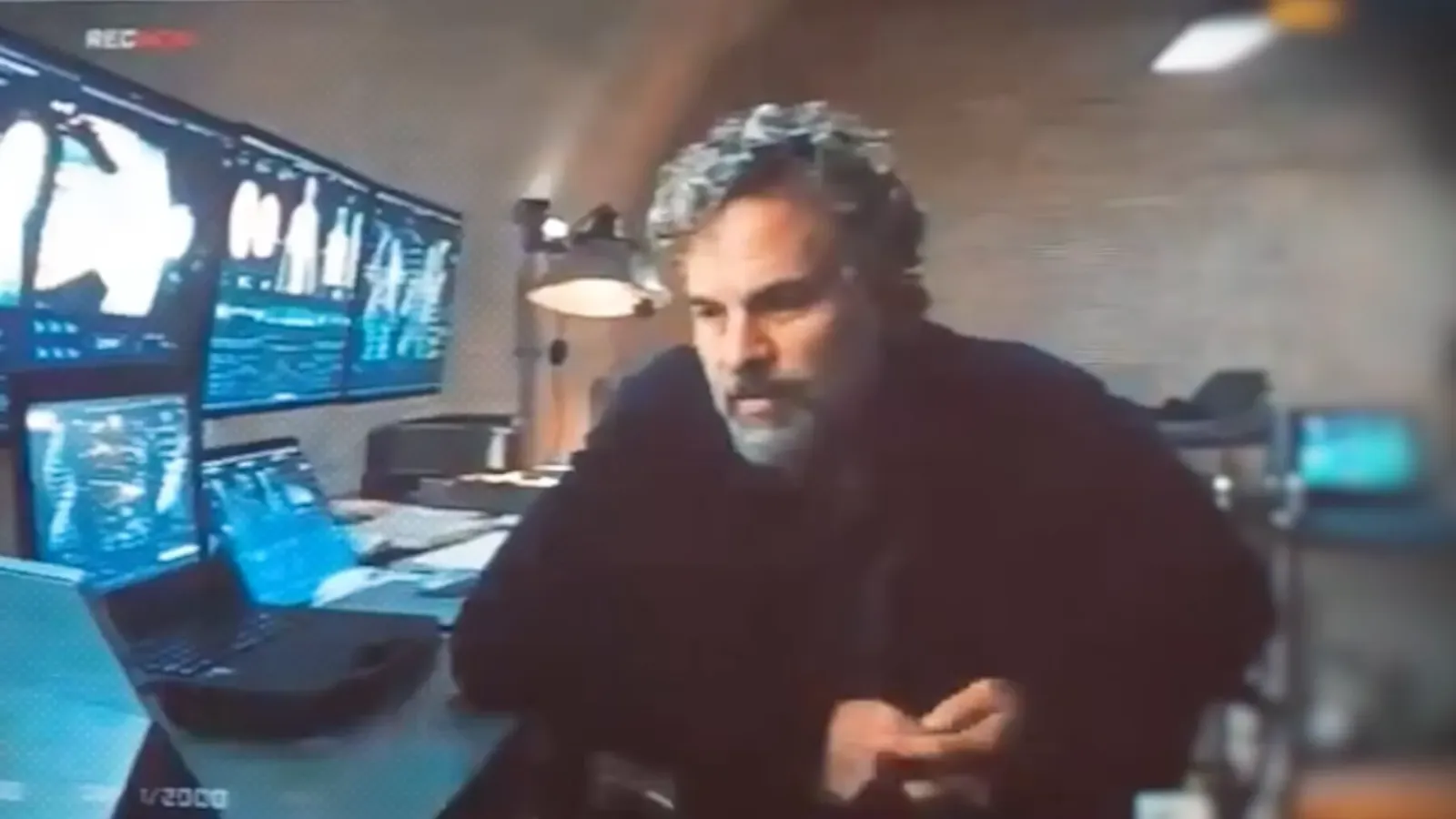 Escena adicional de Endgame Encore: Bruce Banner graba un video en su búnker antes de que se lo lleve Doctor Doom