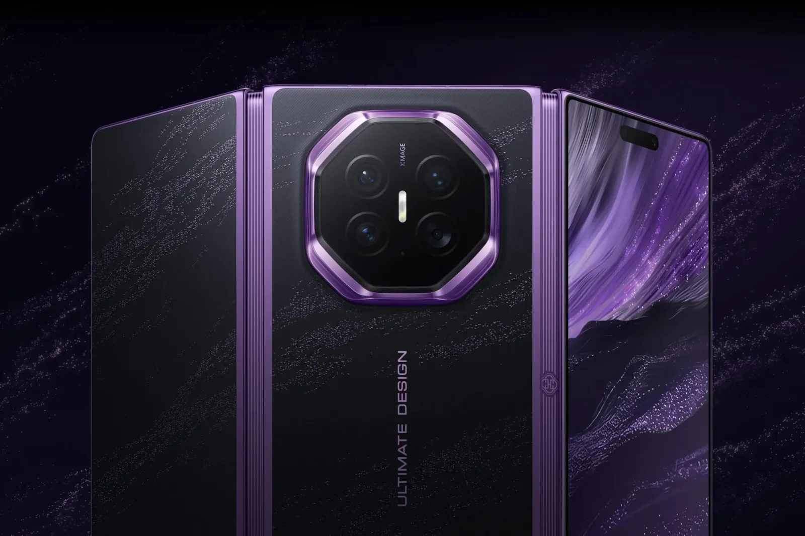 Huawei Mate XT 2 plegado, con el módulo de cámaras octogonal a la vista