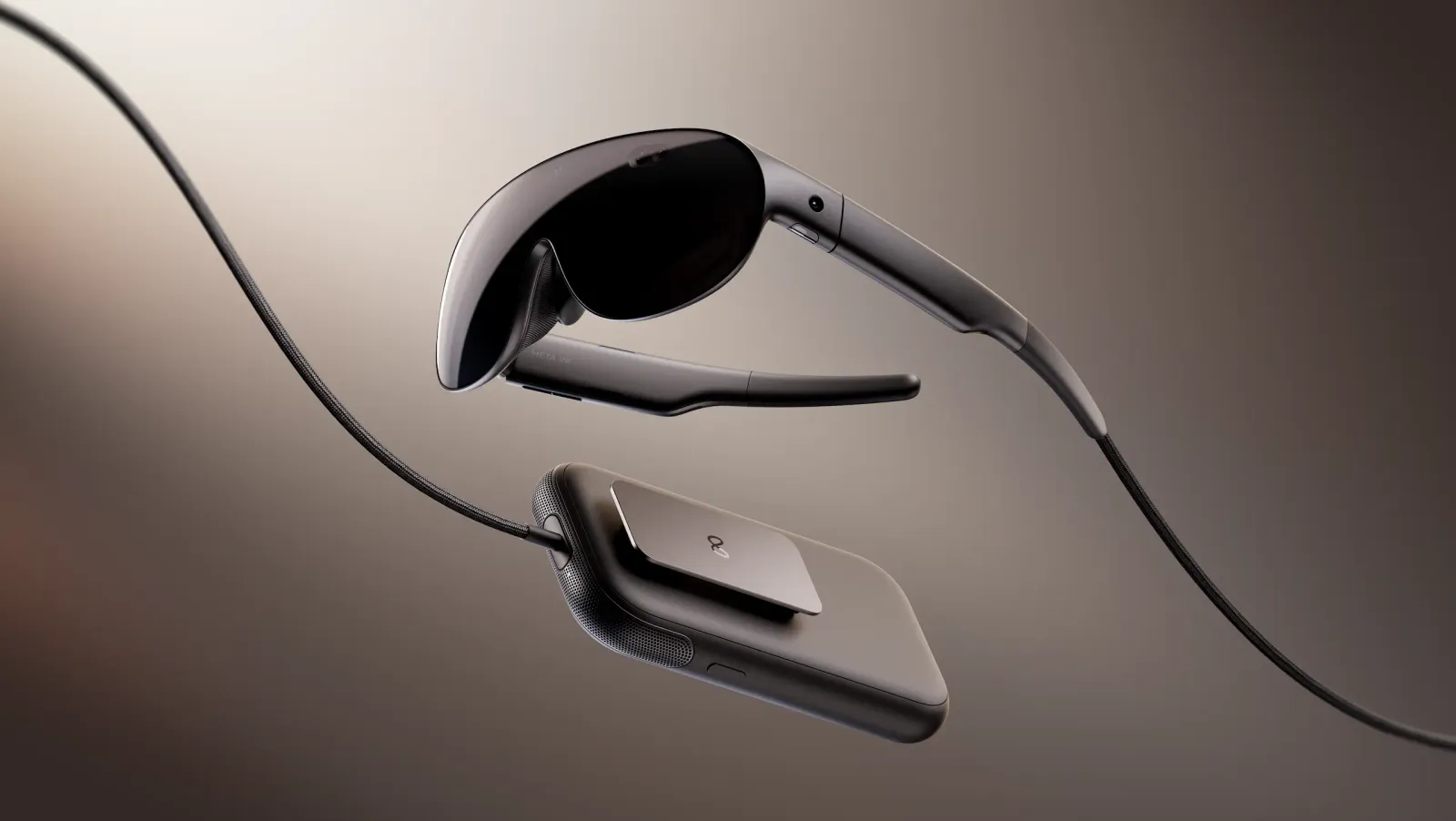 Los Meta VR Glasses, los lentes de realidad virtual de Meta, junto al dispositivo externo que lleva la batería y el procesamiento