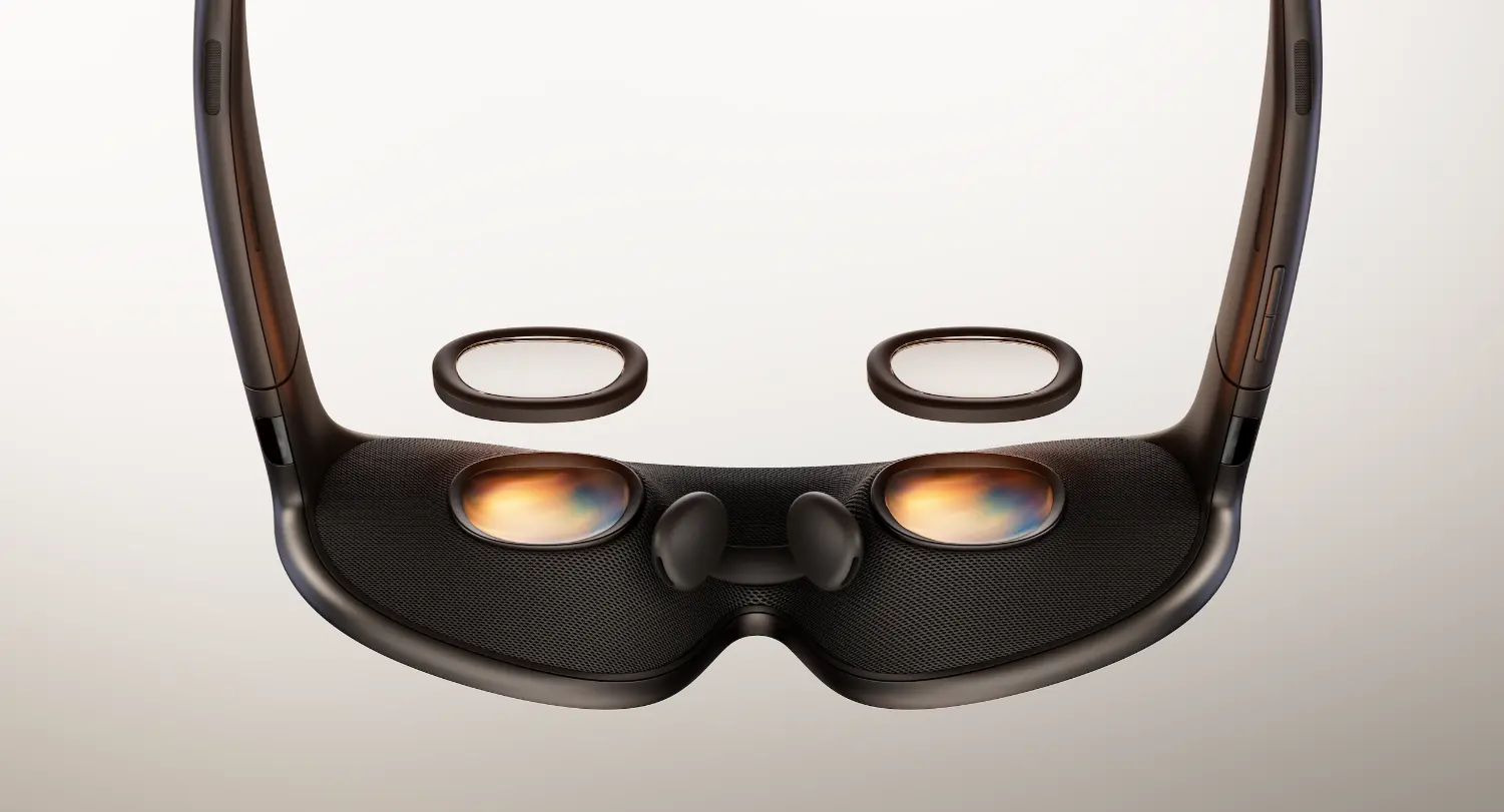 Vista interna de los Meta VR Glasses, con las lentes pancake a la vista