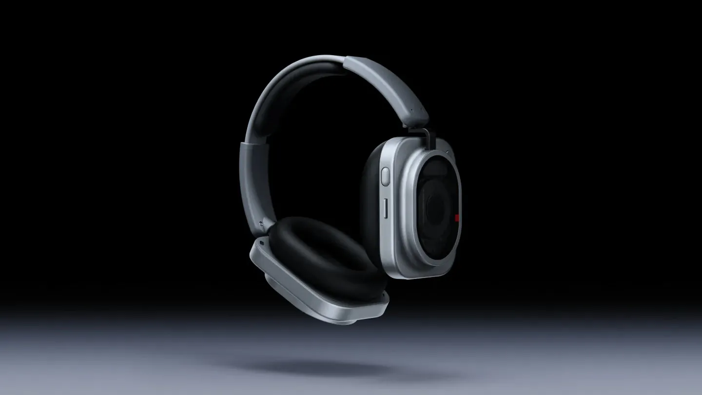 Nothing Headphone (1) Pro en color blanco, vista lateral sobre fondo negro