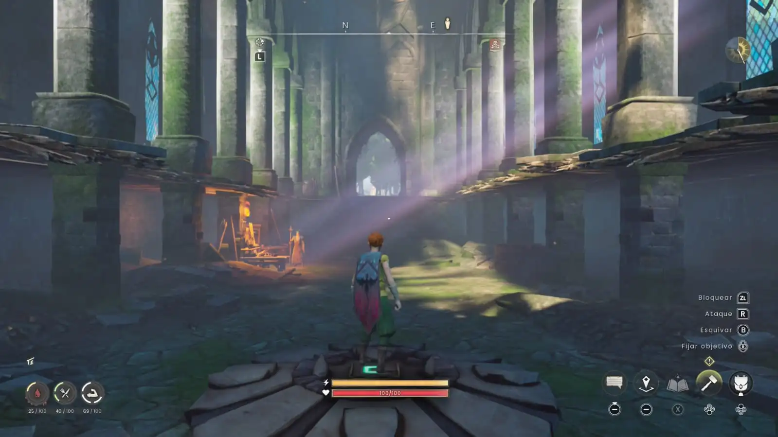 Interior de un templo iluminado por haces de luz en RuneScape Dragonwilds