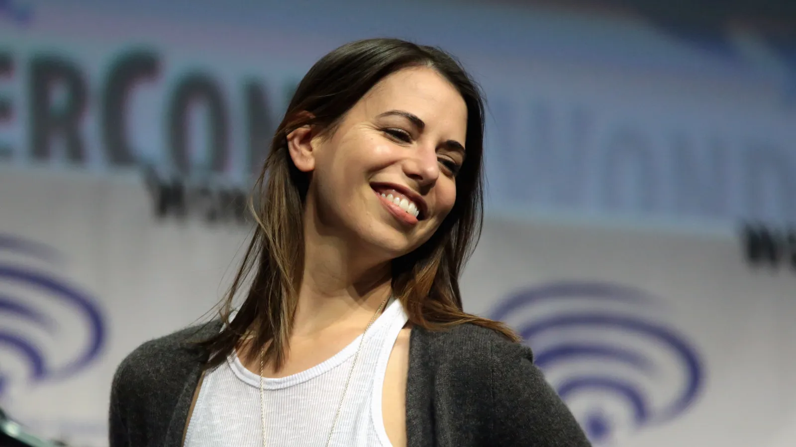 Laura Bailey, voz de Abby en The Last of Us Part II, que va a ser Elizabeth en la temporada 3 de la serie