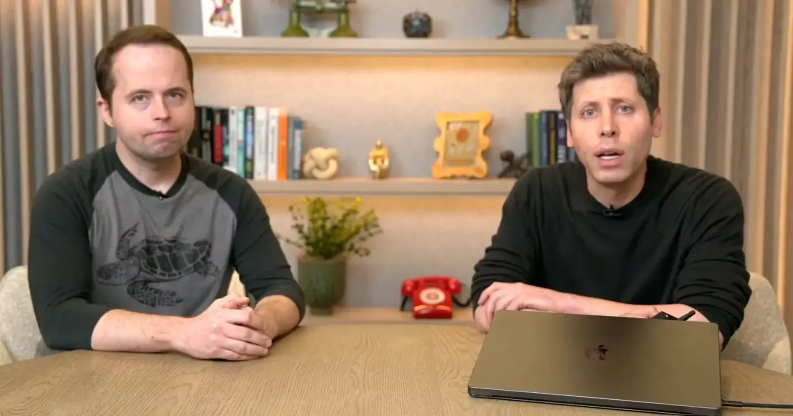 Jakub Pachocki, científico jefe de OpenAI, junto a Sam Altman, CEO de la compañía