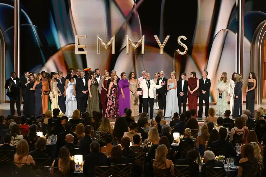 El equipo de The Pitt en los Emmy tras ganar en la categoría de Mejor serie dramática