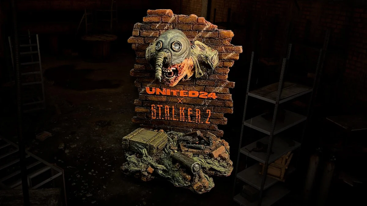 Figura coleccionable de S.T.A.L.K.E.R. 2 y UNITED24: un mutante con máscara de gas atravesando una pared de ladrillos