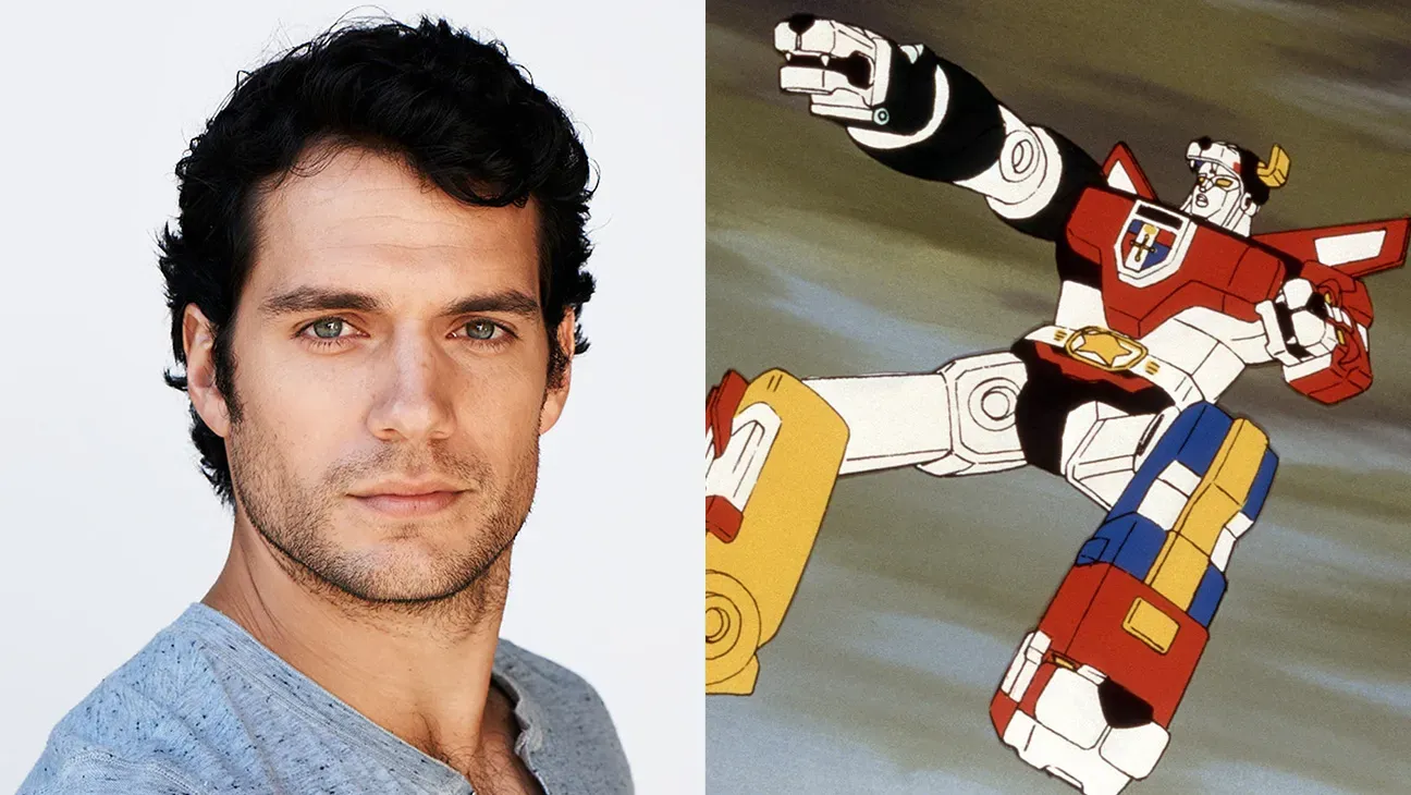 Henry Cavill junto al Voltron de la serie animada de los ochenta que adapta la película de Prime Video