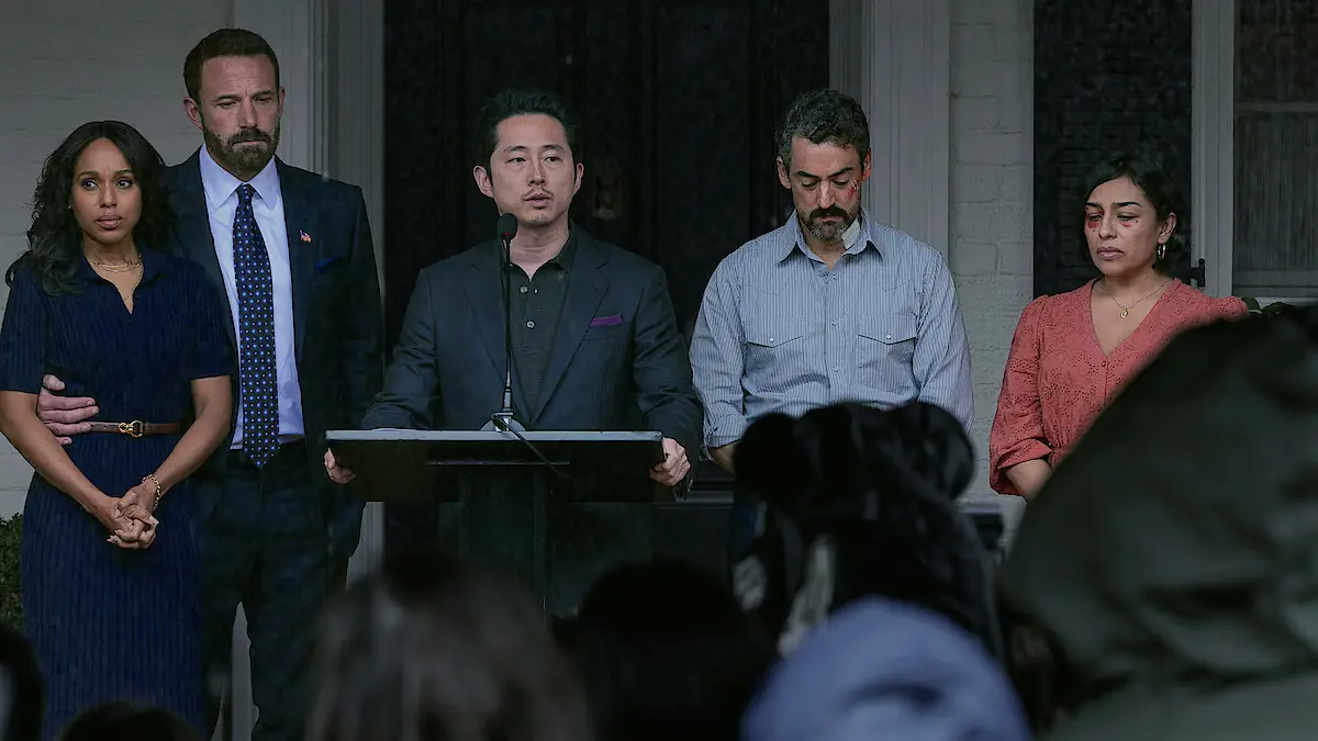 Ben Affleck, Kerry Washington, Steven Yeun, Adriana Paz y Luis Gerardo Méndez en Animales, la película de Netflix