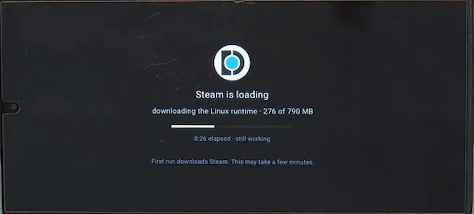 DroidDeck descargando el Linux runtime de 790 MB