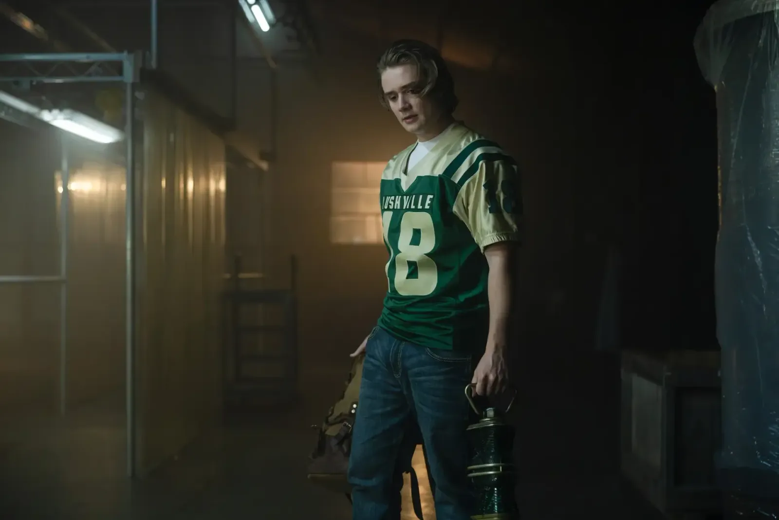 Noah Macon, hijo de la sheriff Kerry Kane, en el final de temporada de Lanterns