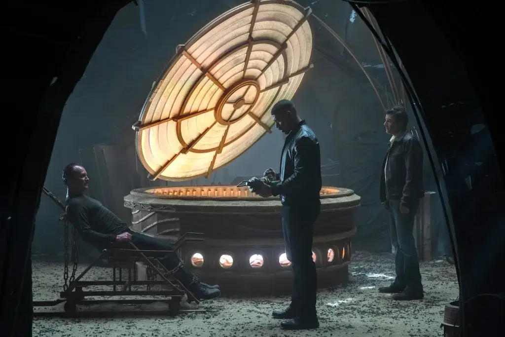 Sinestro, John Stewart y Hal Jordan en la forja del planeta de Sinestro en Lanterns